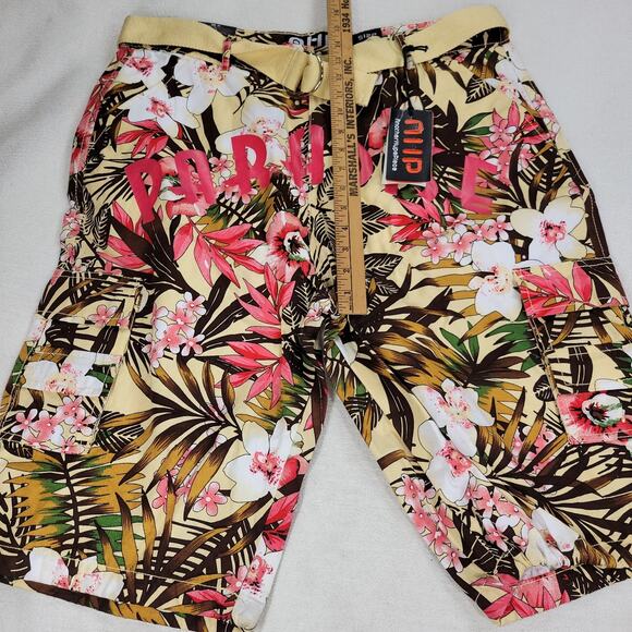 Another Hype Piece Shorts Sz 38 Mens AHP Hawaiian Colorful Floral Bermudas Y2k - Picture 6 of 16